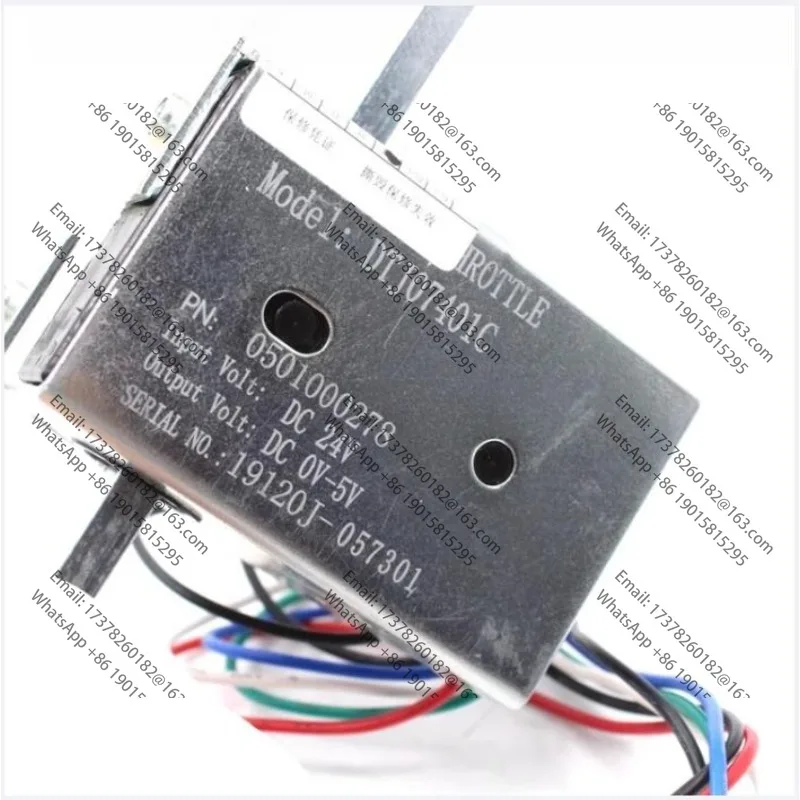 il-carrello-elevatore-dell'acceleratore-parte-la-maniglia-estesa-dtj07401c