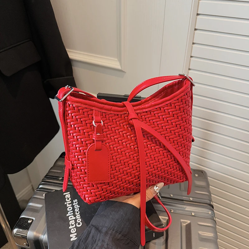 

New Design Women Messenger Bag Luxury Trendy Zipper Shoulder Bag Elegant Classic Popular For Ladies Fashion