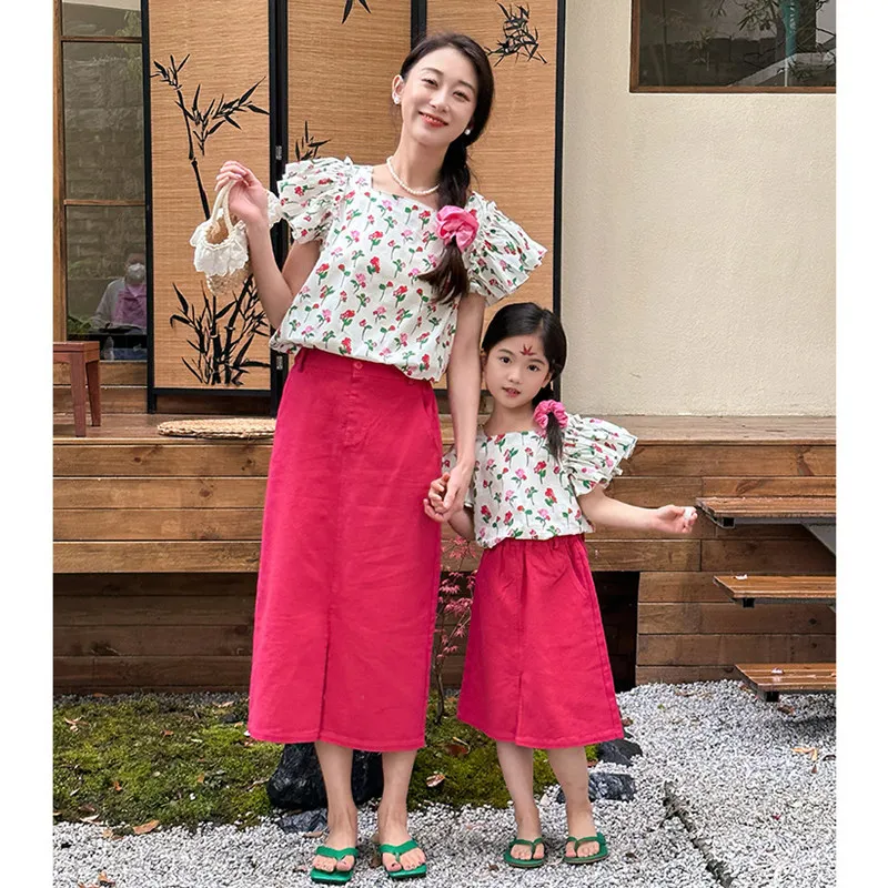 

Mom and Daughter Matching Otifits Korean 2024 Summer Mother Baby Girls Floral Ruffle Sleeve Blouse Skirts Two Piece Sets Clothes