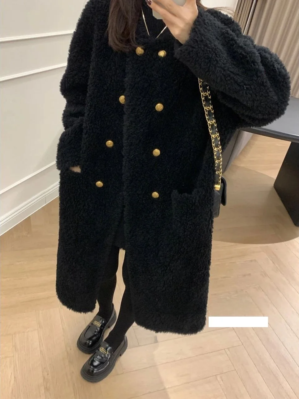 

Extra Large Size Sheepskin Coat Women's Fashionable Mid-Length Loose Warm Winter Outerwear for plus Size Ladies