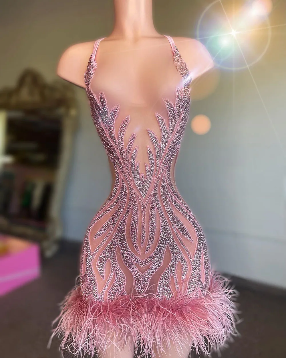 

Pink Backless Black Girl Short Birthday Prom Dress 2023 Luxury Beads Crystals See Through Cocktail Party Gowns With Feathers