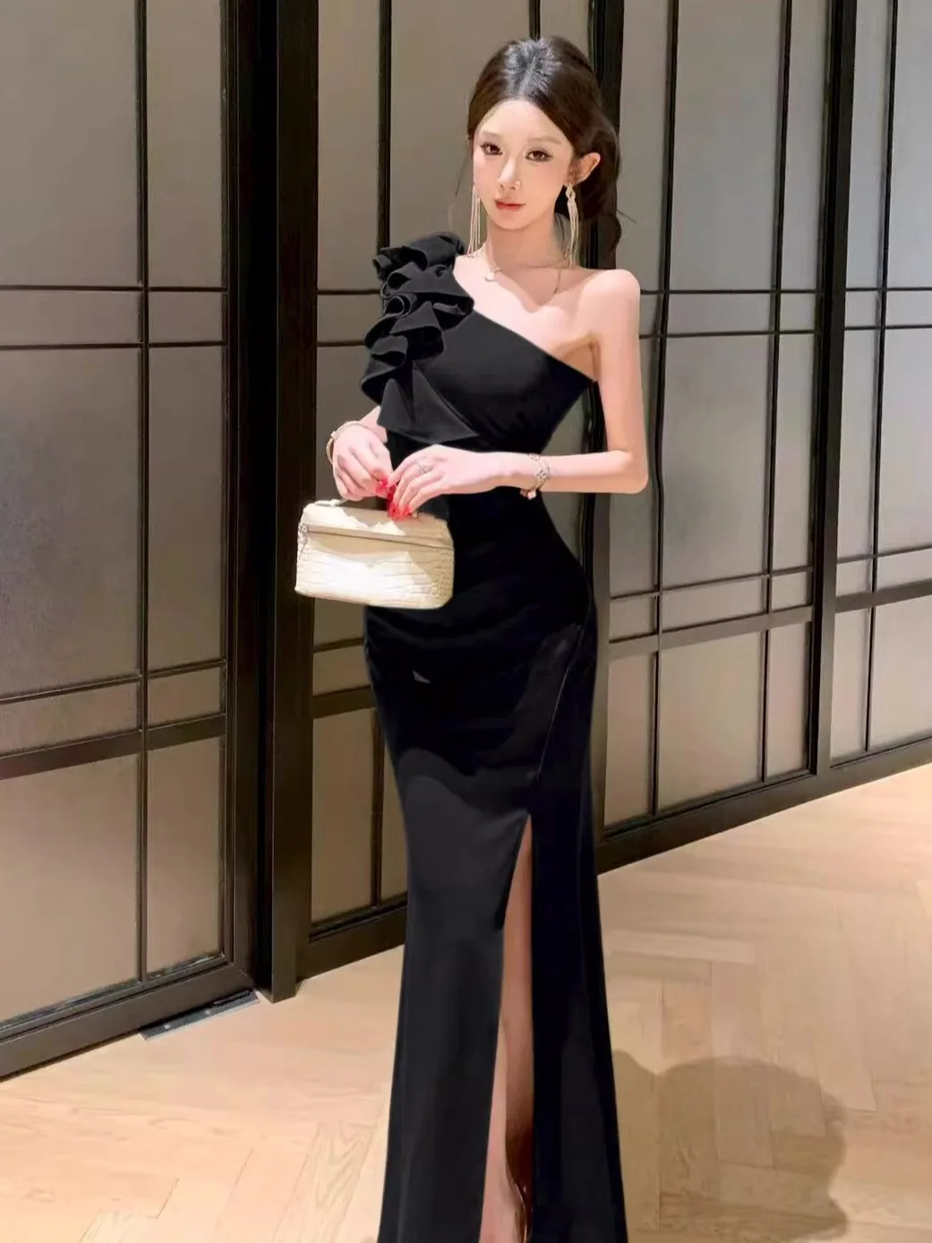 

Элегантное вечернее платье с одним рукавом, разрезом и завышенной талией, без рукавов, для женщин