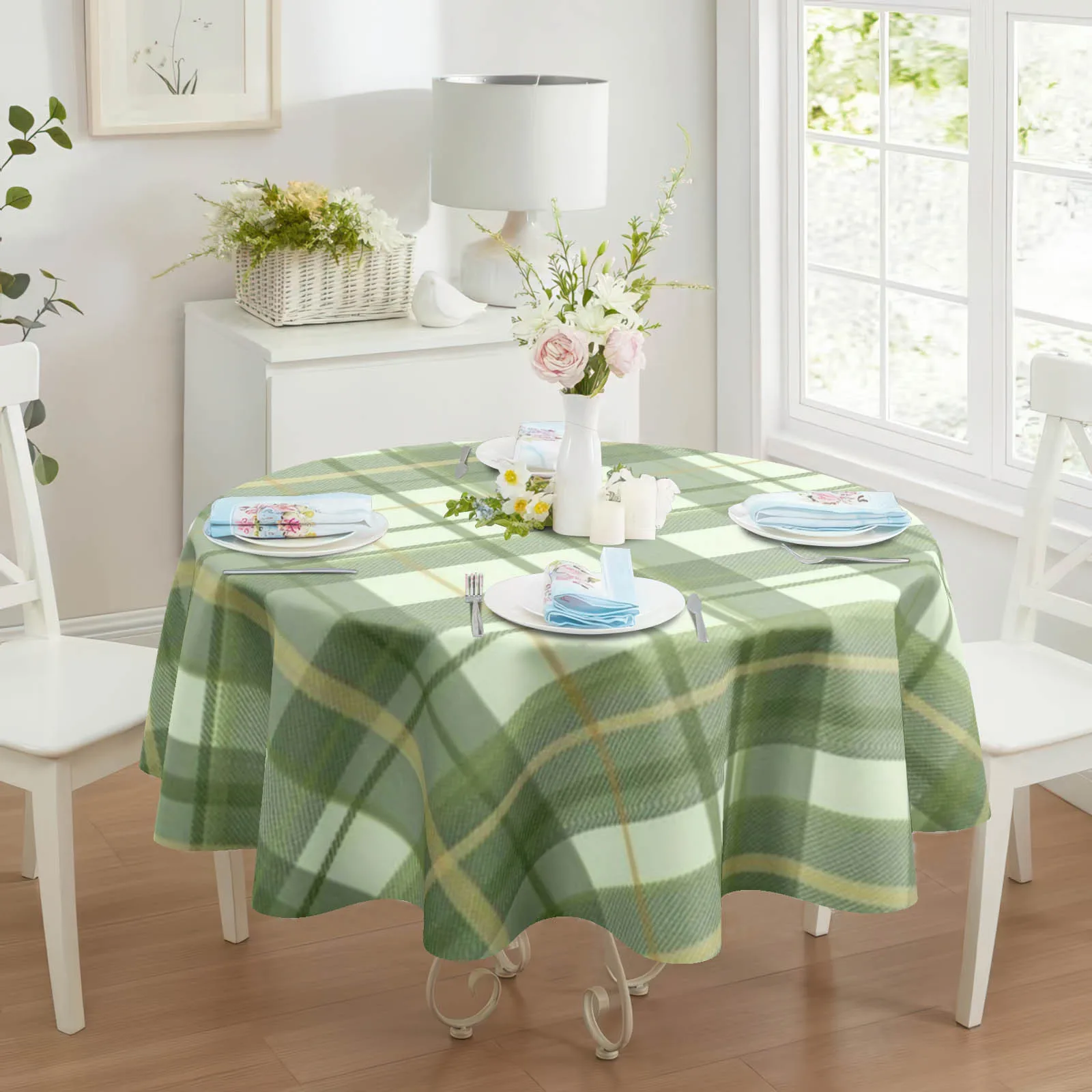 Round tablecloth - Mandala style - Affordable tablecloth - Suitable for family kitchen -