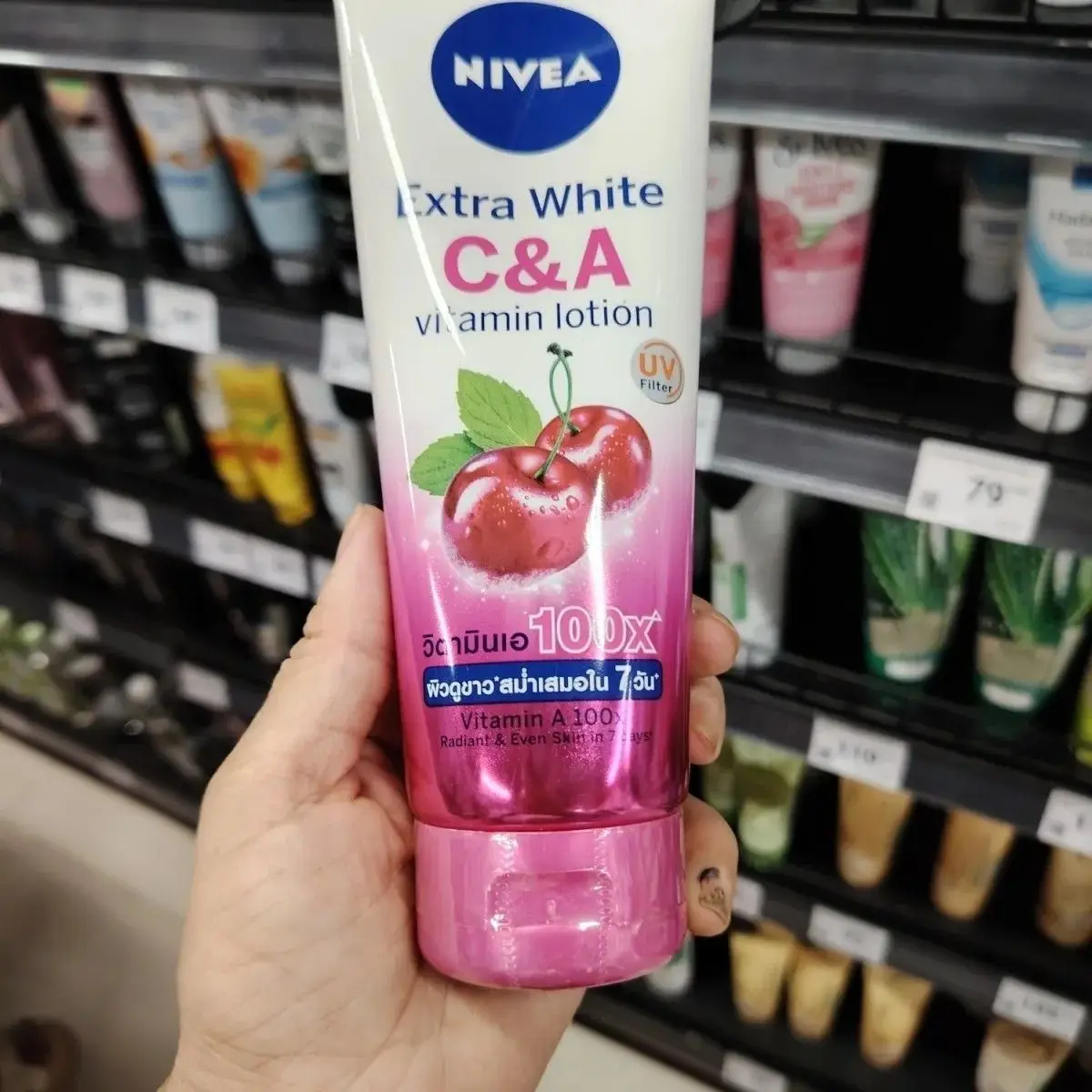 

Осветляющий лосьон для тела Nivea Thai VC100 180 мл - 100X витамин С + витамины, интенсивное увлажнение, Ultra Glow Revival ​