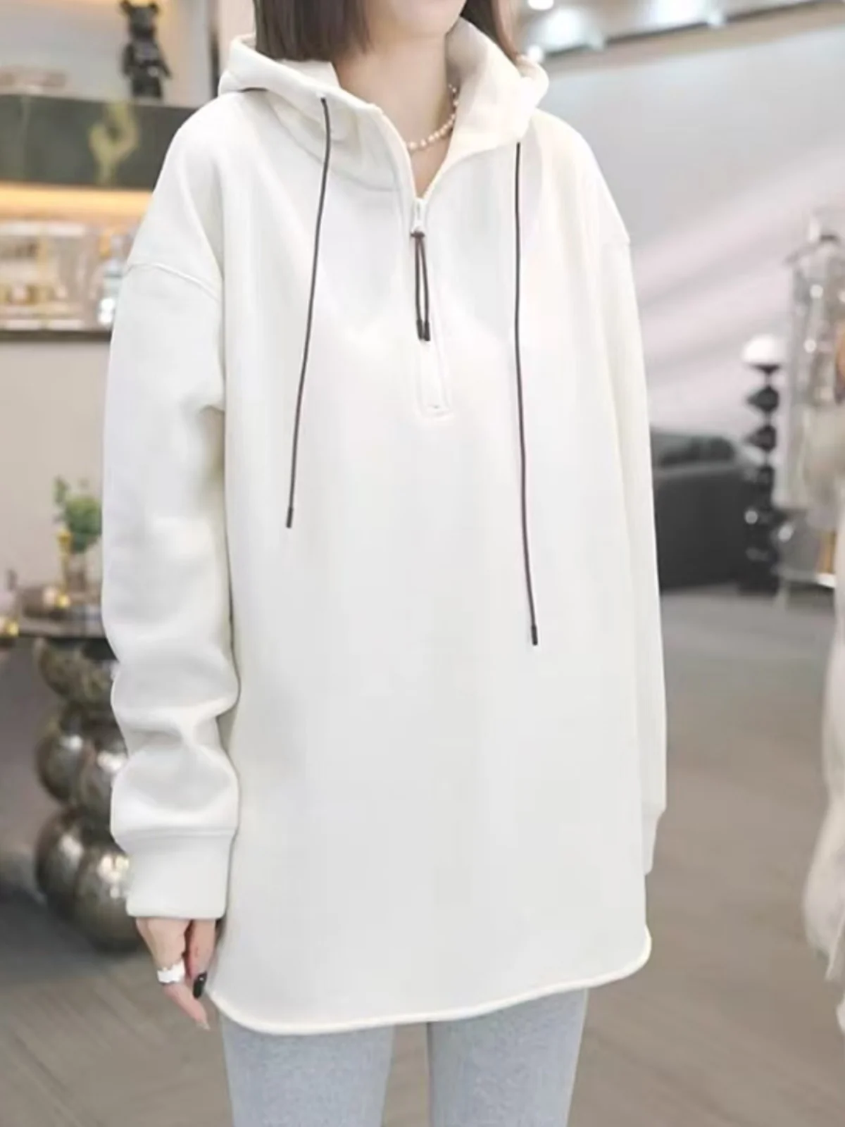 Women's Fleece Lined Hoodie Casual Loose Fit Long Sleeve T-Shirt Korean Style Winter Fashion Butt Covering Top