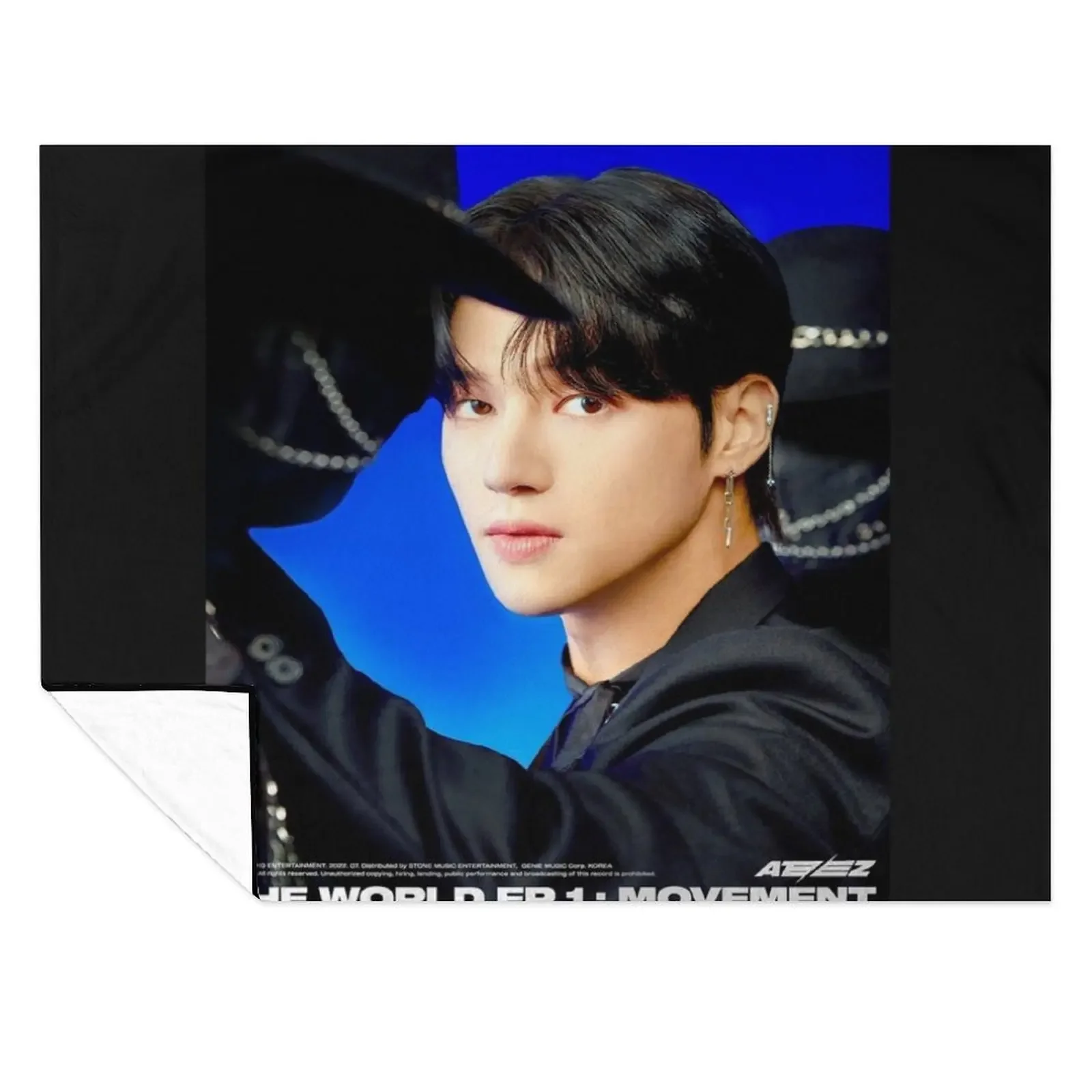 

Wooyoung - Ateez Throw Blanket Decorative Beds Hairys Luxury Cute Plaid Blankets