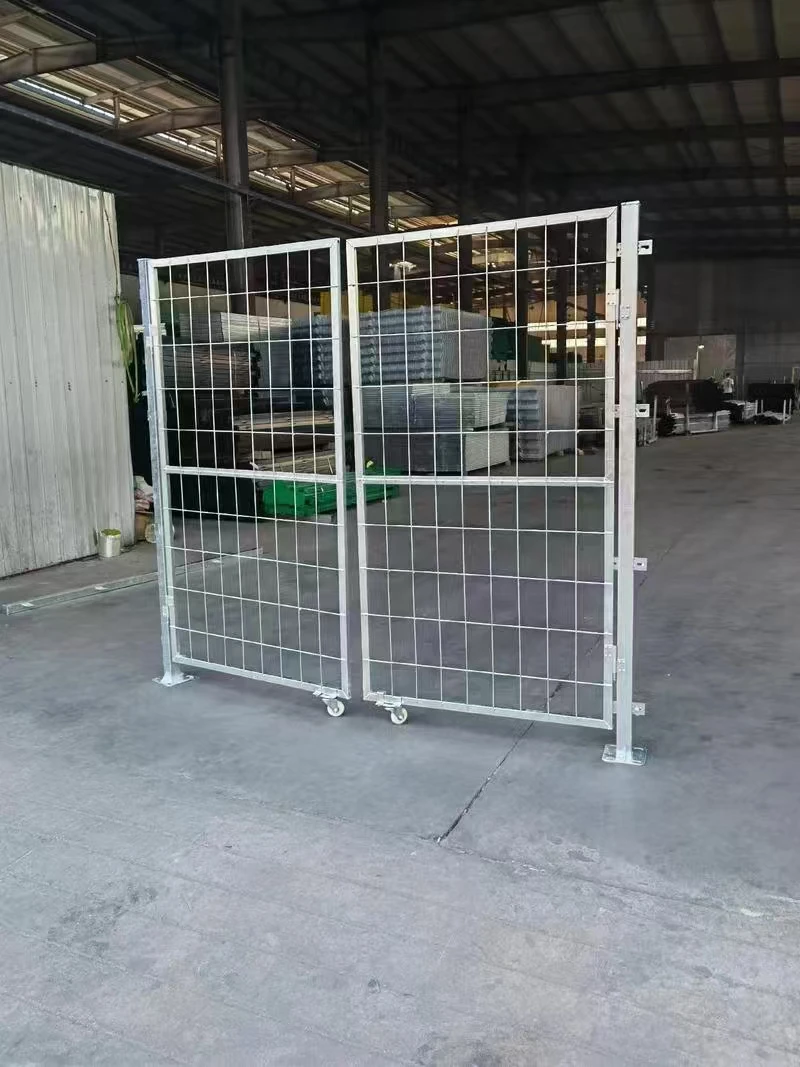 Powder coated galvanized welded mesh gates can be customized for fence and partition isolation