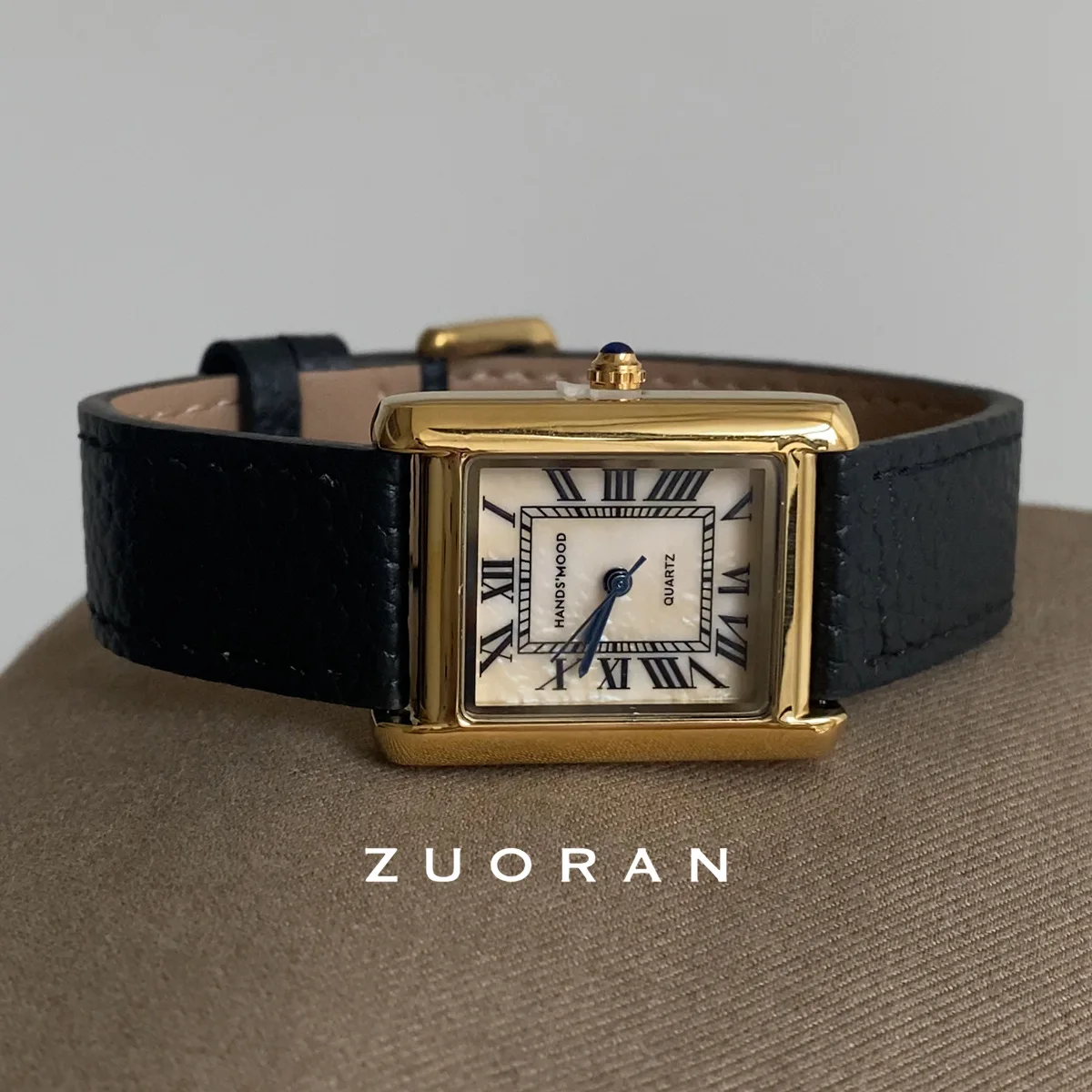 ساعة نسائية أنيقة، شكل مربع مع قرص ذهبي من عرق اللؤلؤ، تصميم عتيق وأنيق، مثالية كهدية عيد ميلاد. #2