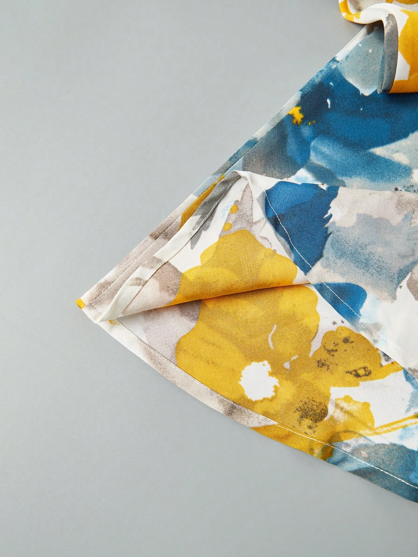 Las medias faldas florales grandes de primavera y verano para mujer con LACES son versátiles e informales.