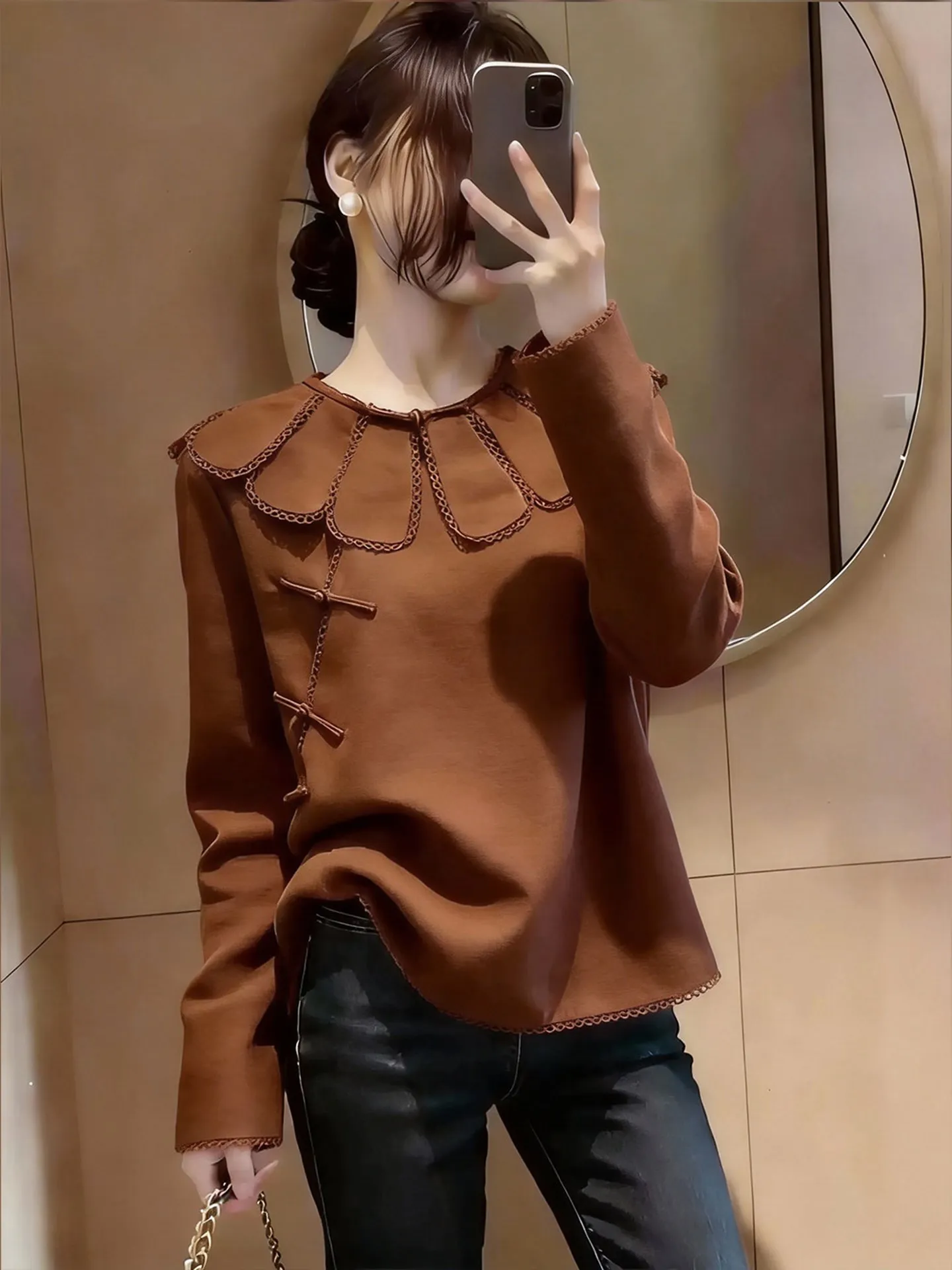 

Spring 2026 Korean Style Luxury Brown Long Sleeve Petal Collar Versatile Commute Fashionable Top Women's plus Size Inner Wear