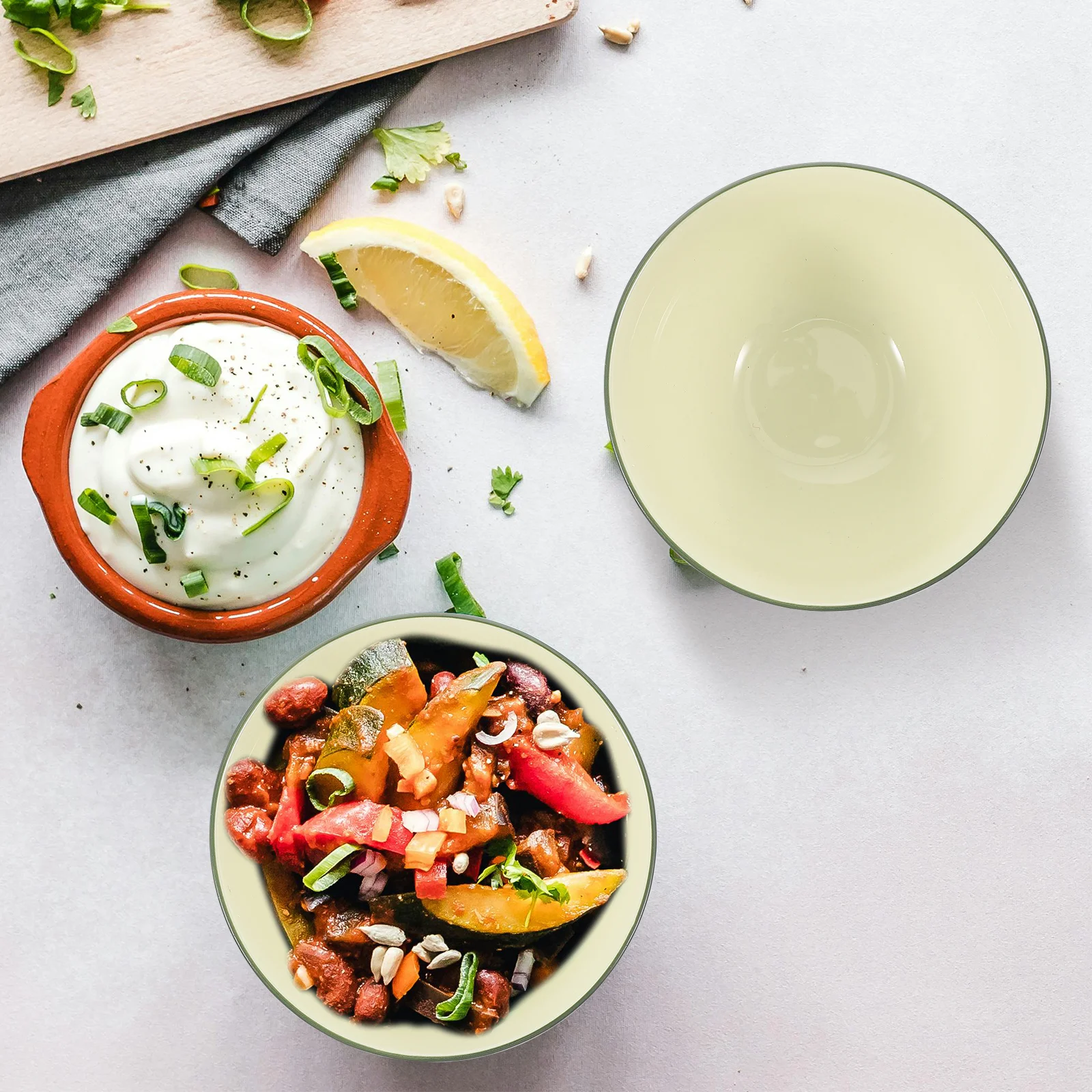 

3Pcs Elegant Green Ceramic Bowls Compact Salad Soup Noodle Dishes Versatile Use Space Saving Design Food Safe