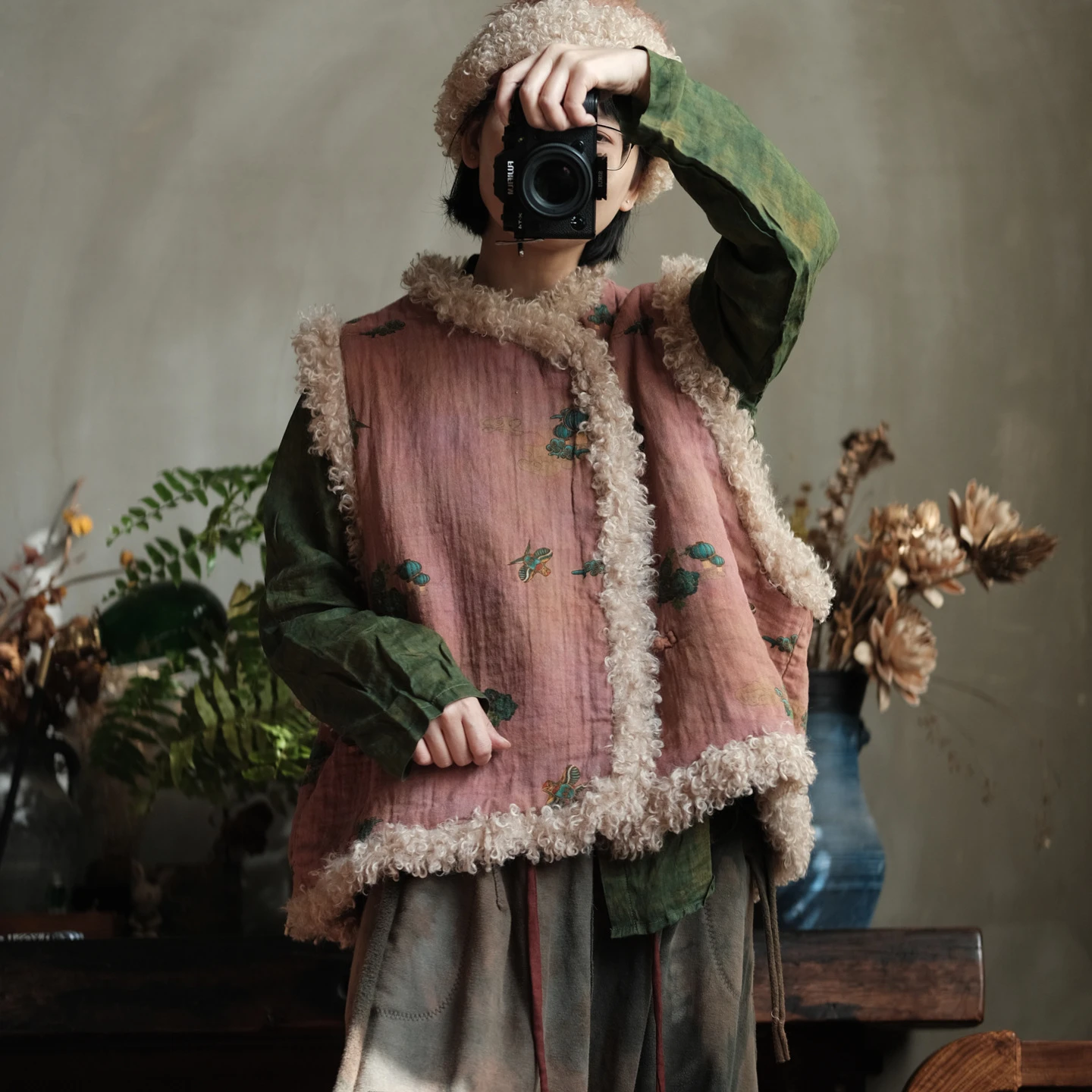 

Retro Chinese Style Women Cotton Casual Vest New 2025 Winter Vintage Floral Print Female Thick Warm Sleeveless Coats Pullovers