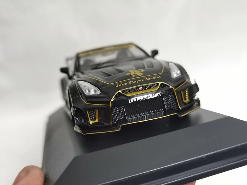 SOLDO 1:43 Scale NISSAN GT-R R35 Alloy Car Model Diecast Toy Collectible Ornament Souvenir Toys Cars