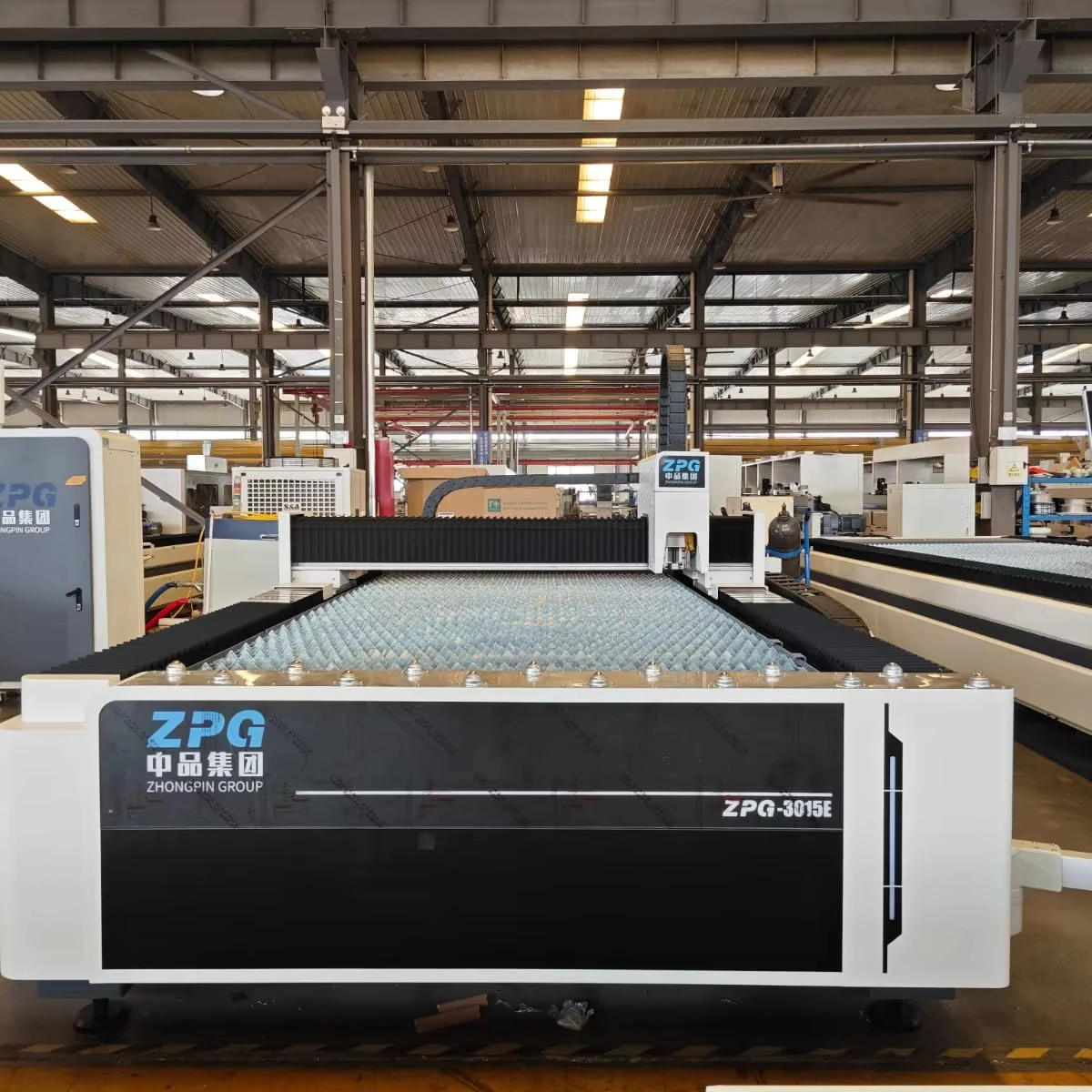 

Лазерный станок для резки металла (сталь, железо) с ЧПУ, оптоволоконный, 1.5кВт, 3кВт, 6кВт, для резки углеродистой стали, заводская цена