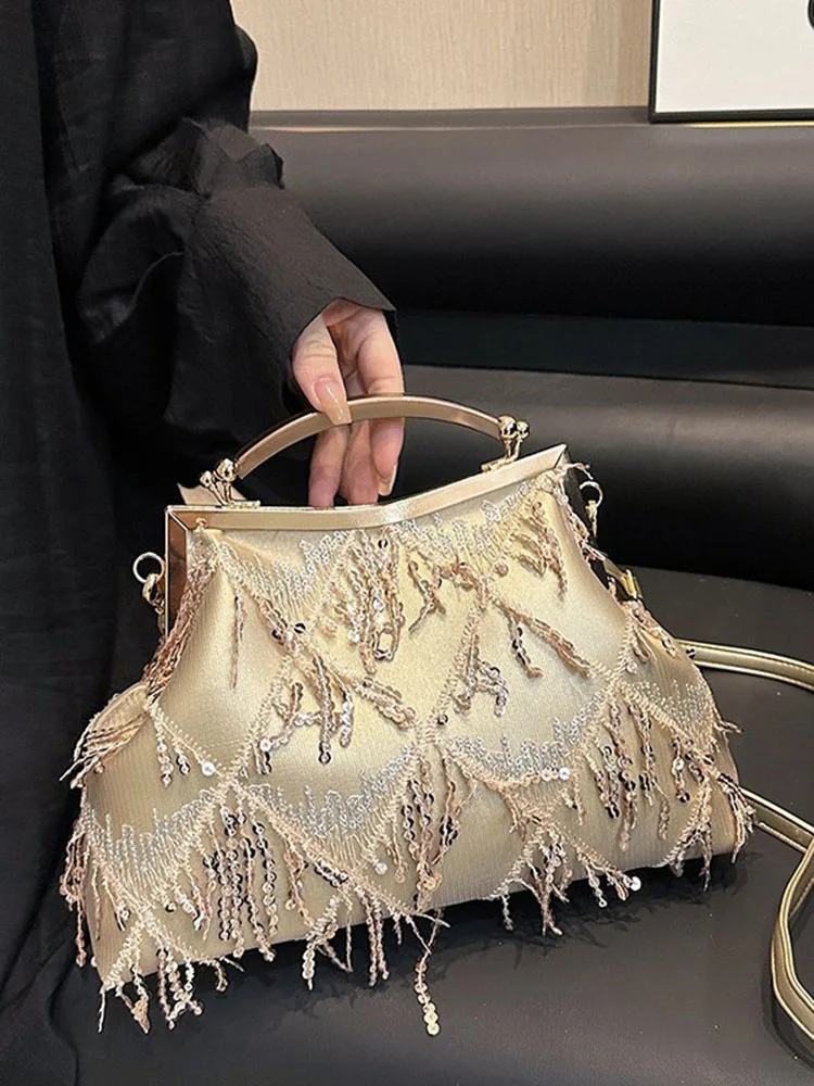Fashion Tassel Sequins Women's Handbags Light Luxury Chic Metal Clip Banquet Bag New High End Retro Lady Messenger Bags
