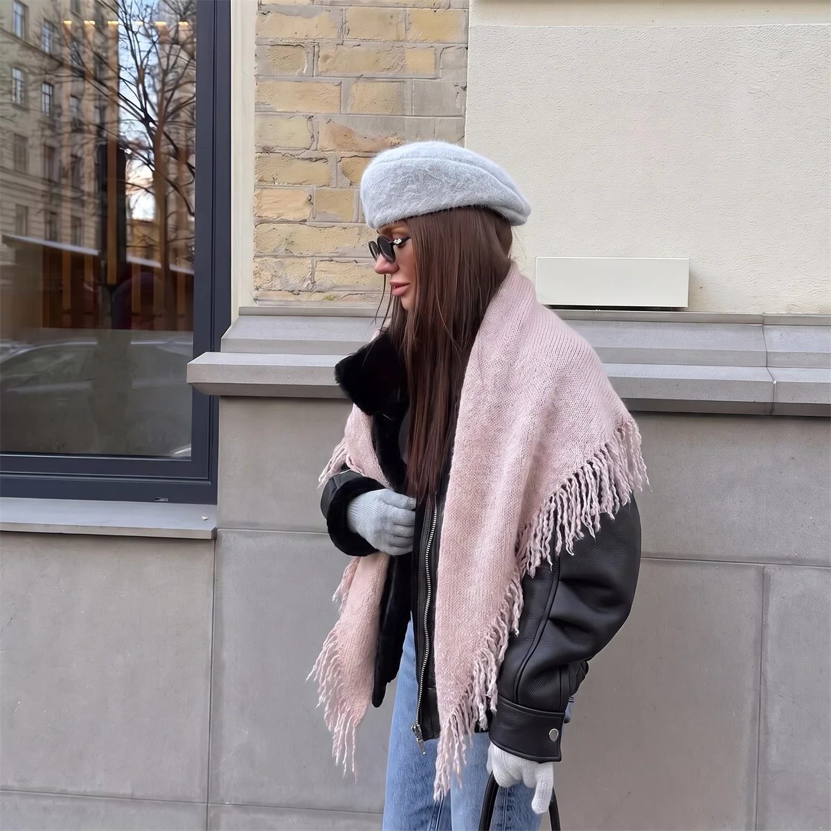 Einfarbiger Rosa Quasten-Dreie – Street Fashion Hijab Bewertung und Preis