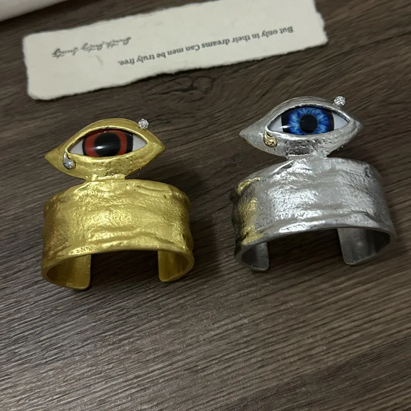 Bracelet manchette Vintage en alliage et métal pour femmes, yeux bleus, bijoux à la mode, exagérés, ouverts à la main, accessoires