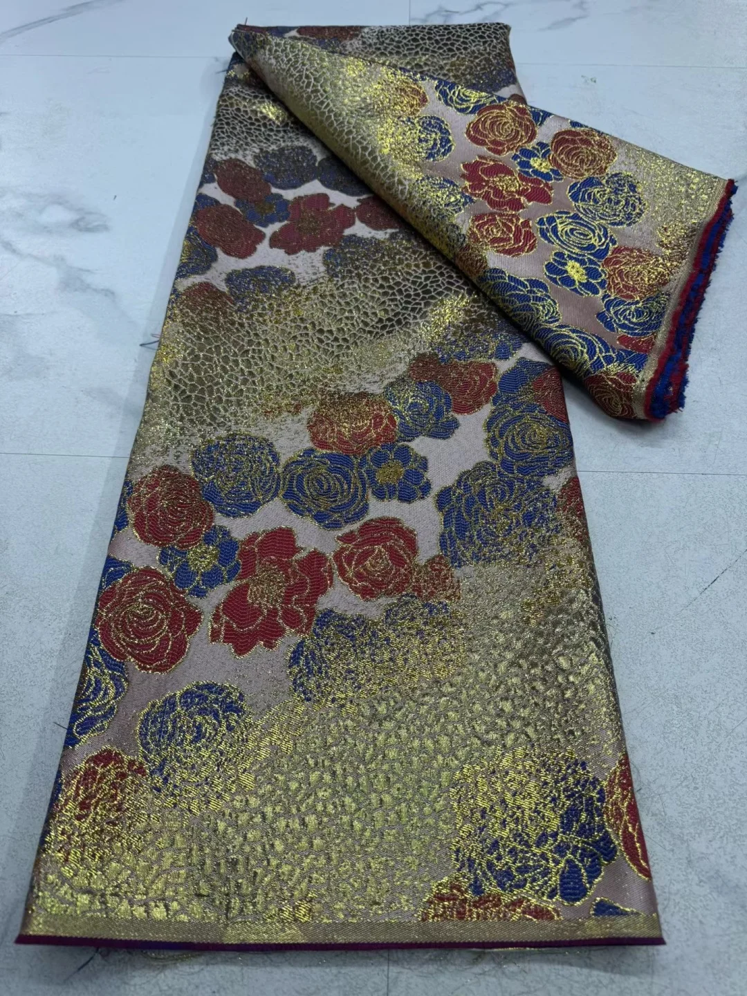 tissu-jacquard-africain-de-luxe-brocart-nigerian-dentelle-en-organza-tulle-matiere-en-tulle-francais-brocard-5-yards