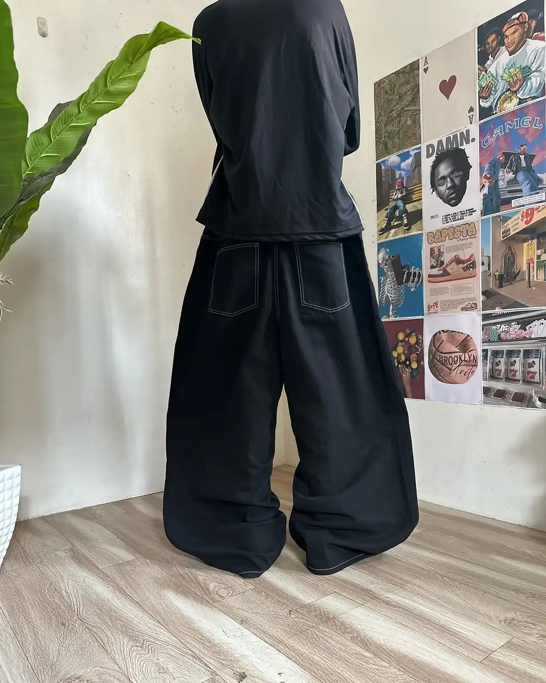 Harajuku Y2K القوطي موضة كوميدية الشيطان الشيطان الصغير طباعة نمط الجينز الرجال الصيف الشارع البوب الهيب هوب الراب بنطلون أسود
