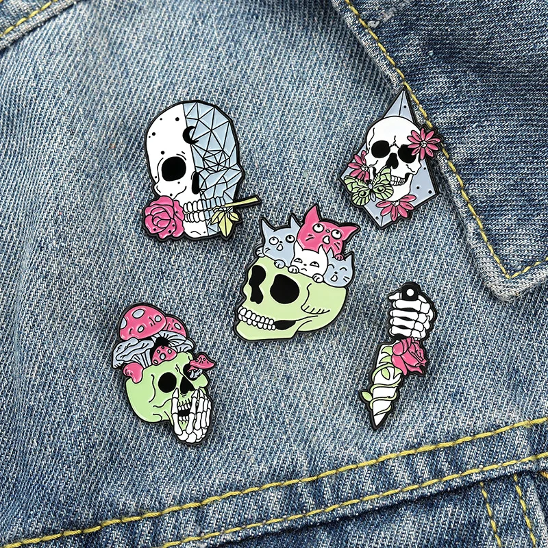 Broche de calavera Punk, rosa, seta, Calavera, Cactus, calavera de diamante de color, calavera de unicornio, Pin de Calavera, insignia de calavera