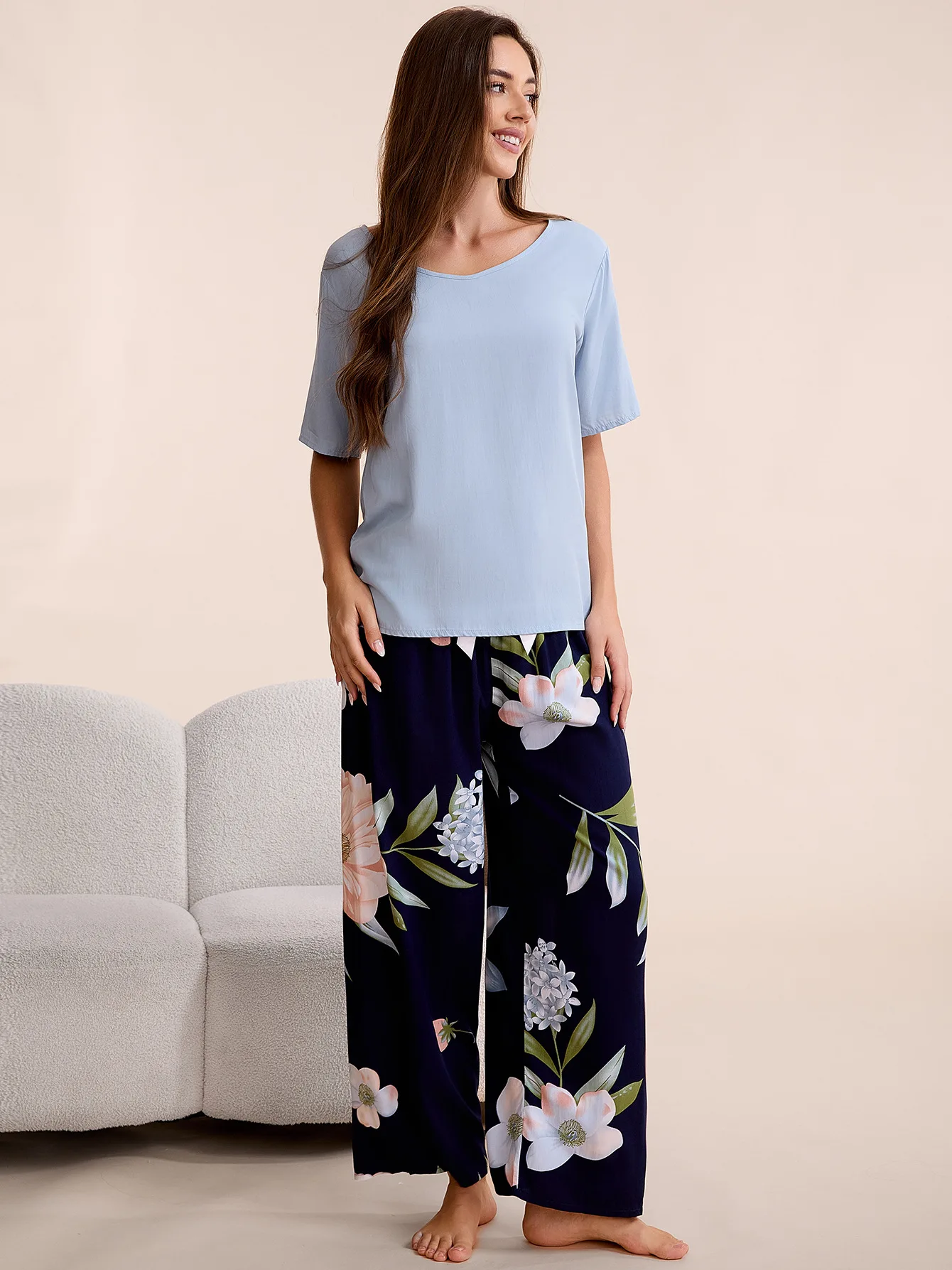 Thumbnail 3 - #9 Trending Lounge Pant Sets Right Now