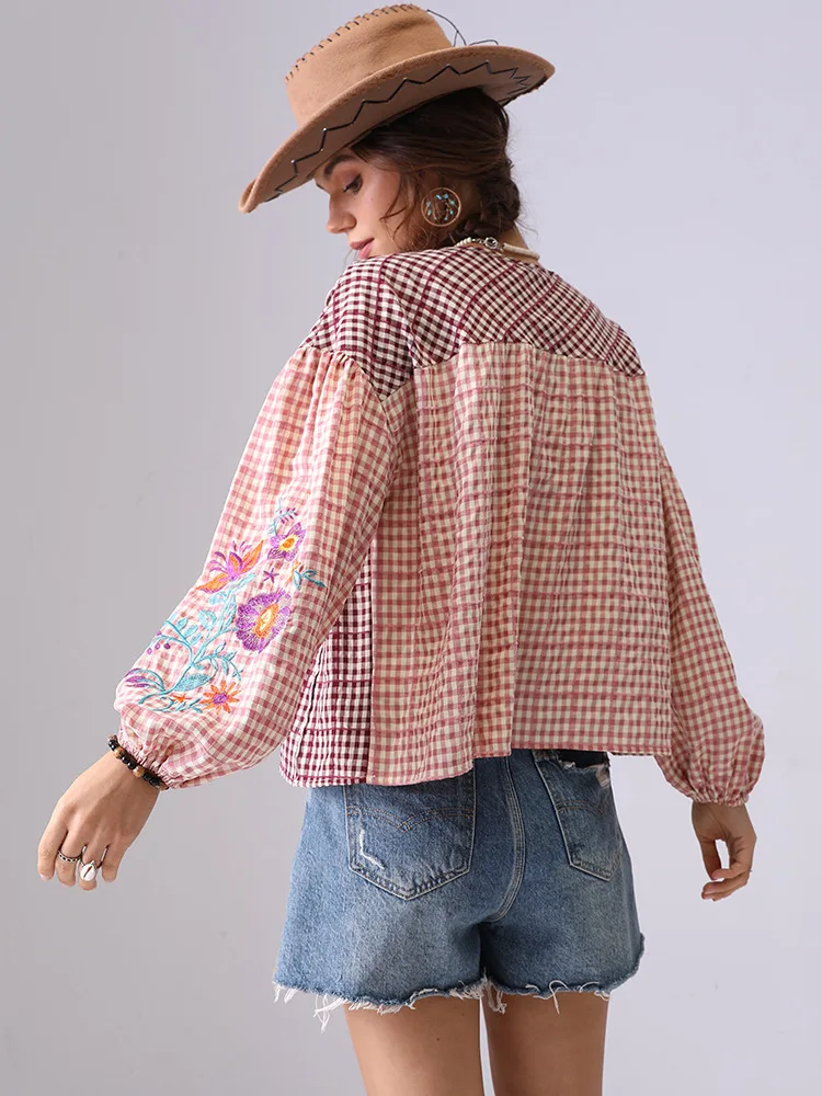 قميص ريترو بأكمام منتفخة ومطرز بالزهور قميص منقوش لربيع وصيف 2025 بأكمام طويلة للعطلات قميص شاطئ غير رسمي