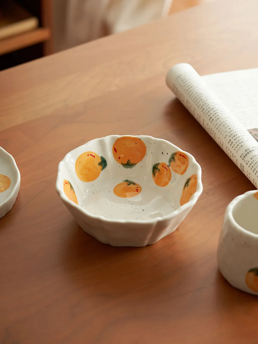 

Large Size Cerc Bowl Hand-Painted Fruit Salad Bowl for Home Use High Aesthetic Value Nordic Sle Smooth Surface Bowl