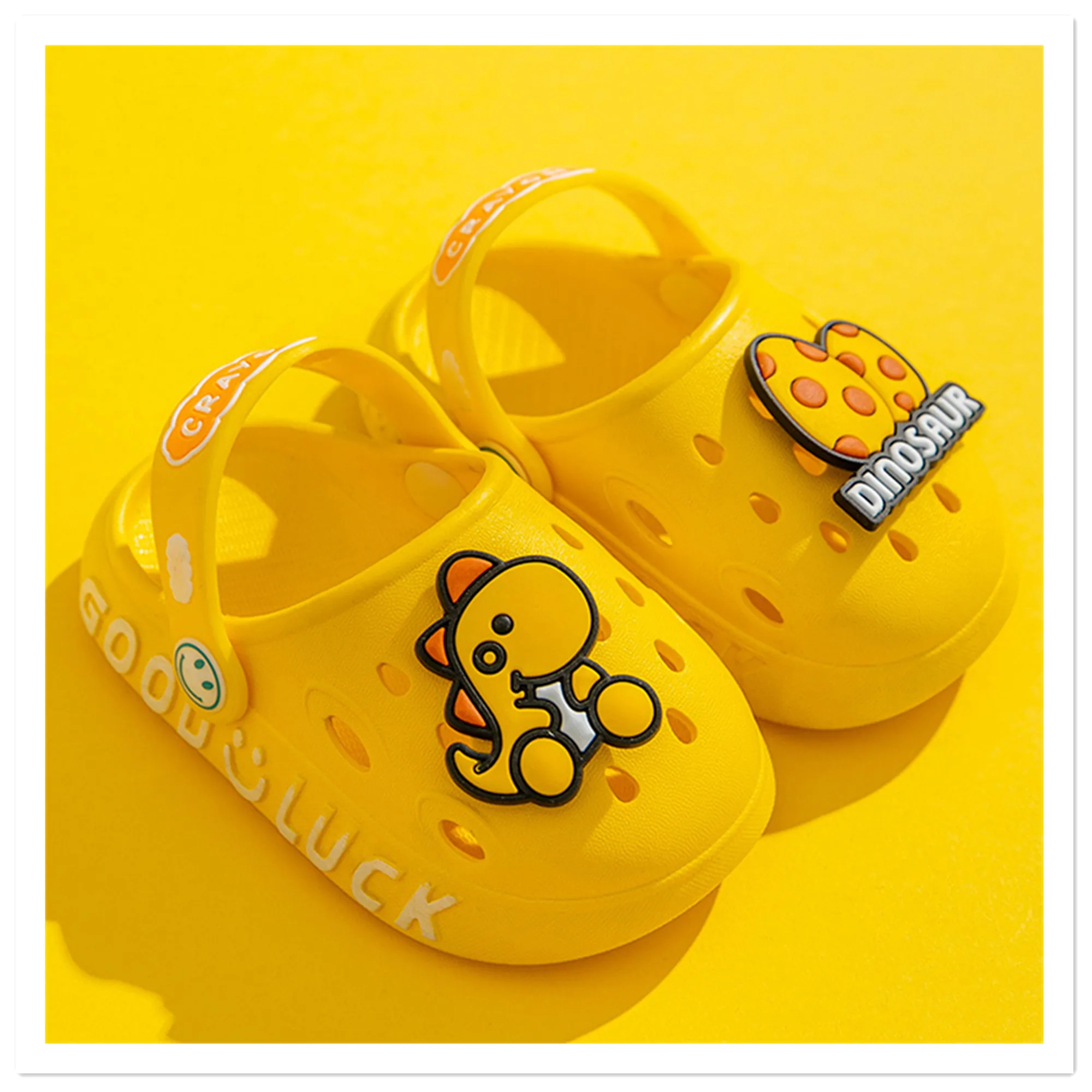 

Dinosaur Baby Hole Shoes 1 year old, 3 years old, indoor waterproof and anti-collision Baotou children's slippers, summer boys,