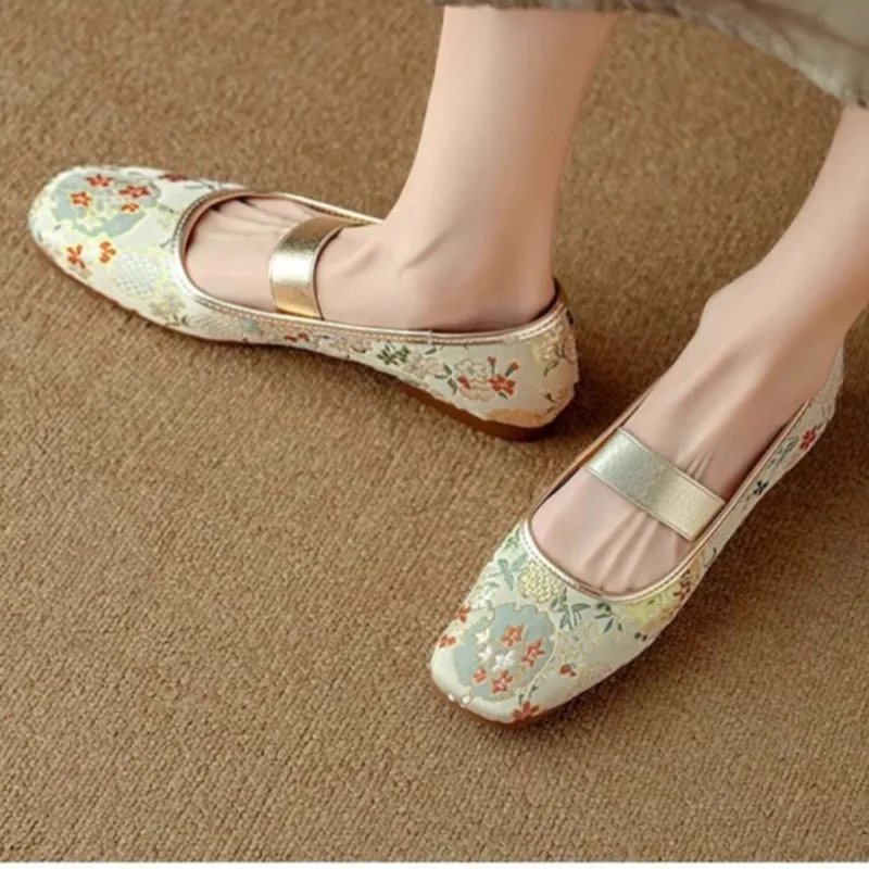 

Модные женские туфли на высоком каблуке 2025, новые повседневные туфли с принтом, Лидер продаж, легкие удобные туфли на низком каблуке с квадратным носком и мягкой подошвой