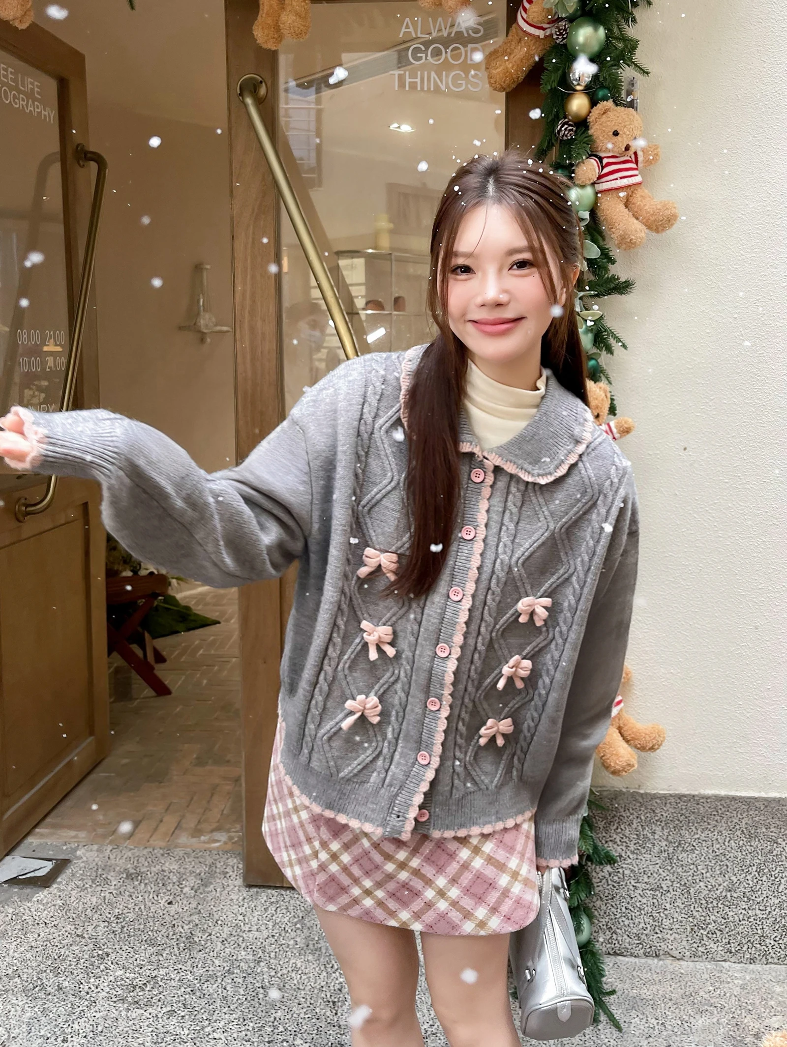 Picture 4: Autumn Winter Large Size Sweet Peter Pan Collar Girl Age-reducing Sweater Korean Long Sleeve Bow Simple Versatile Knitted Top