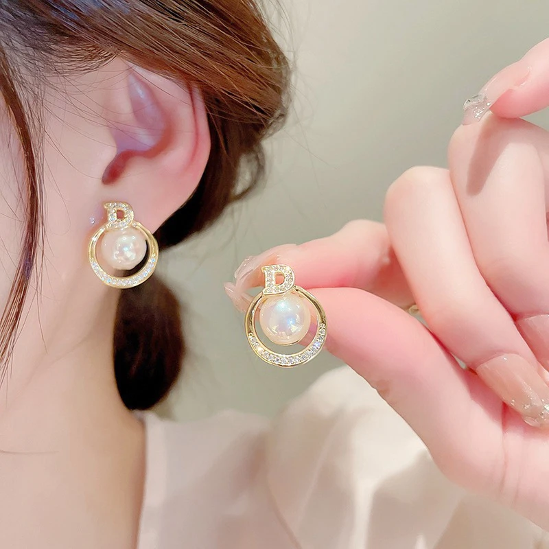 Luxury Zircon Pearl Drop Earrings For Women Girl 2024 Elegant Personality Shiny D Letter Stud Earring Fashion Jewelry