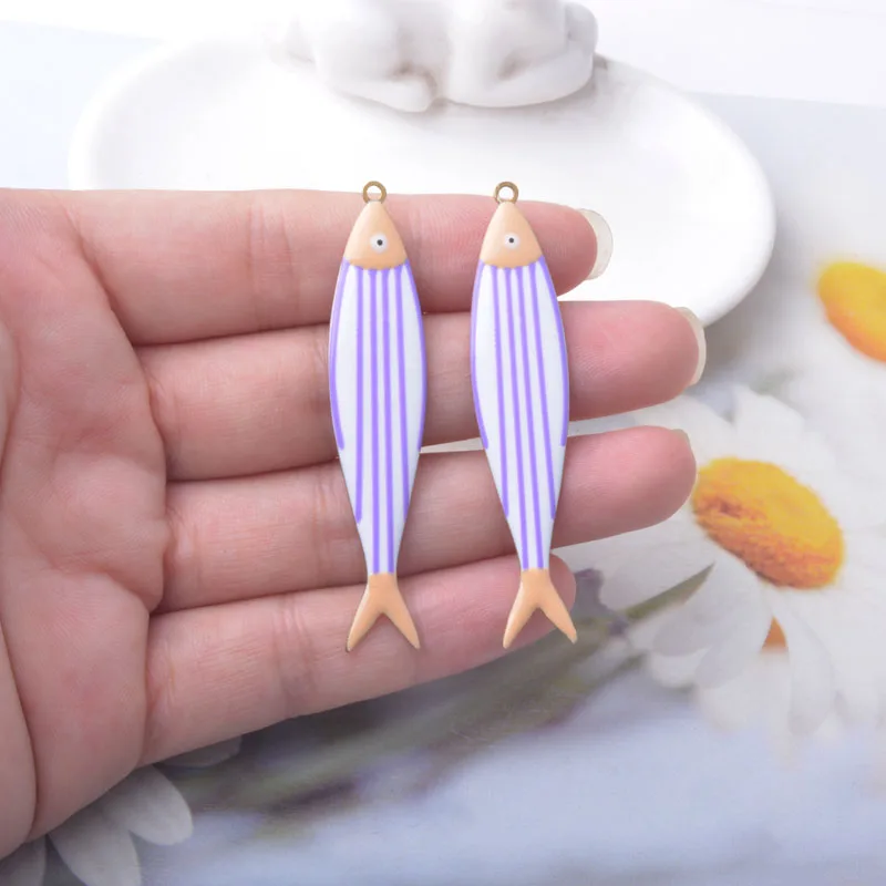 2 Stücke Meereslebewesen Langer Fisch Bunter Anhänger Kupfer Beidseitig Emailliert Große Fisch-Charms DIY Schmuckzubehör – Detail 7