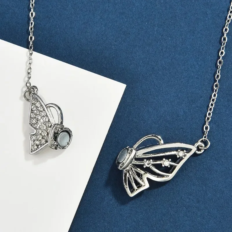 سلسلة الترقوة الماسية الجديدة الفاخرة والمتخصصة على شكل فراشة، قلادة على شكل فراشة مغناطيسية ديناميكية