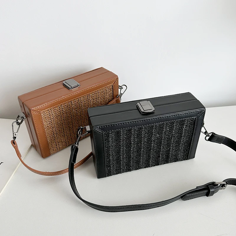 

Couple's Fashionable Crossbody Bag Straw Weaving Sling Bag Boxy Shape Bag for Date Party School Camping Hiking Shopping Satchel