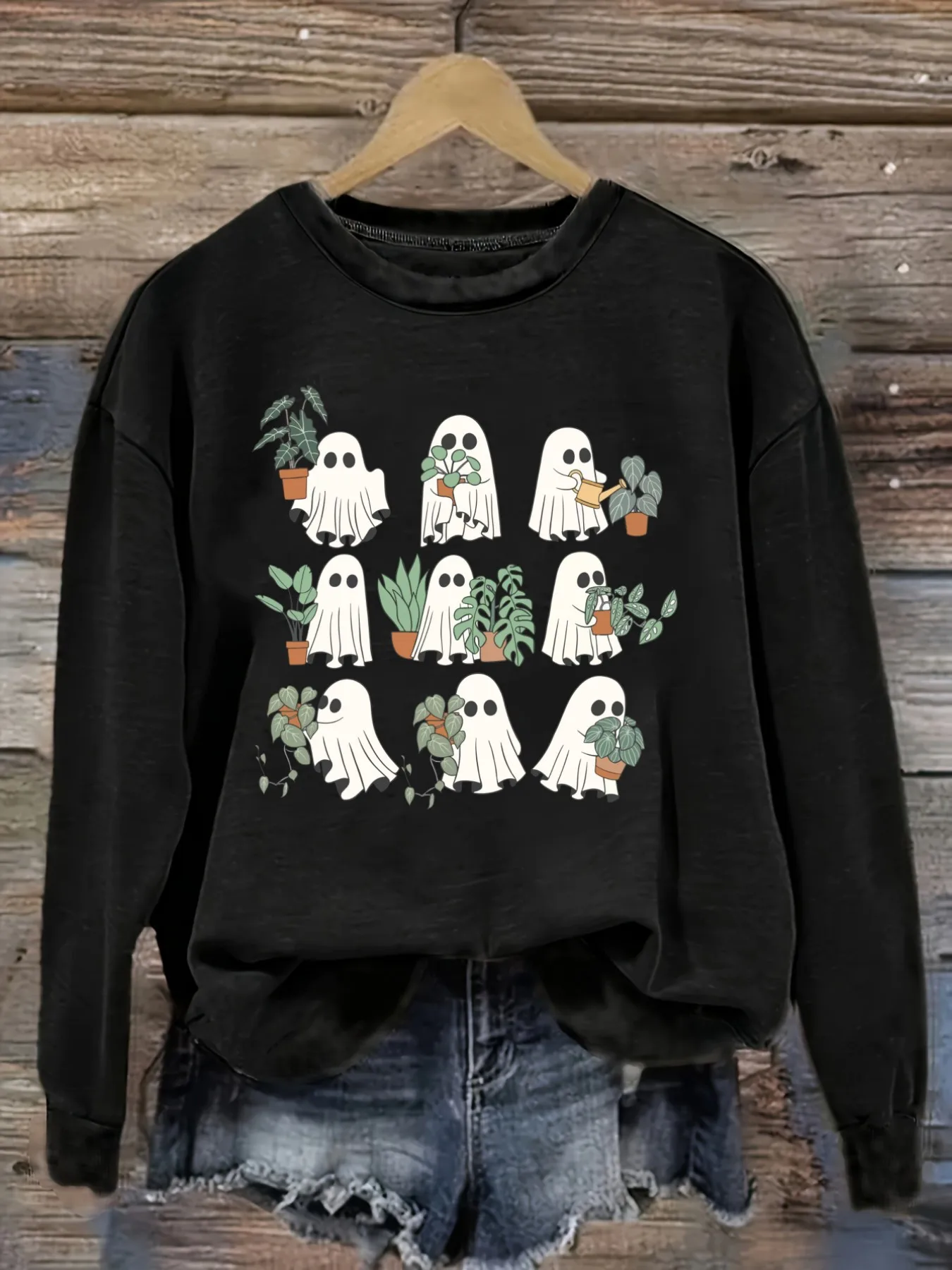 Women's Casual Long Sleeve Crew Neck T-Shirt Cute Ghosts Holding Potted Plants Design, Round Neck Women's Clothing, Machine Washable, Slightly Elastic, Loose Fit, Spring Autumn Winter Women's T-Shirt, Halloween Costume Outfit