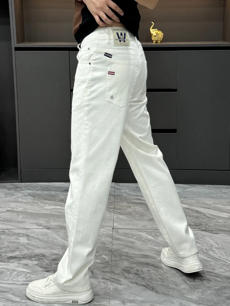 

Spring 2026 Men's Fashionable Casual White Jeans Business Leisure Straight Leg Pants Versatile Loose Fit Denim Trousers