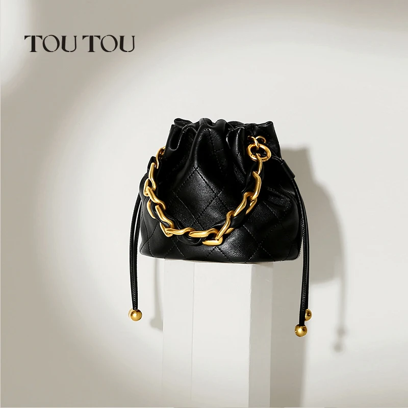 TOUTOU Genuine Leather Quilted Drawstring Bucket Bag for Women with Chain Strap Crossbody Handbag for Daily Use and Commuting