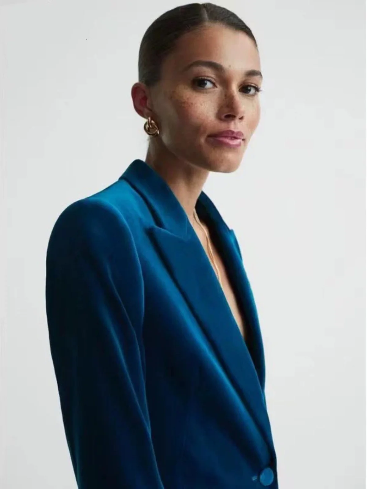 Elegant Peacock Blue Velvet Slim Fit Blazer and Trousers