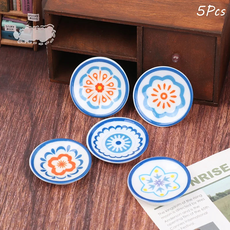 5Pcs 1:12 Dollhouse Simulation Blue White Porcelain Plates Dollhouse Kitchen Decoration Dolls House Accessories Pretend Play Toy