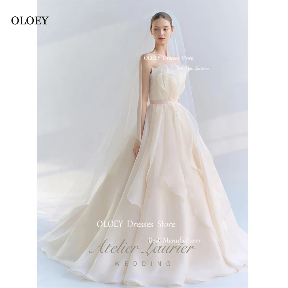 OLOEY Elegant Korea Silk Ruffles Organza A Line Wedding Dresses Photoshoot Strapless Ribbon Belt Bridal Gowns Long Tulle Veil