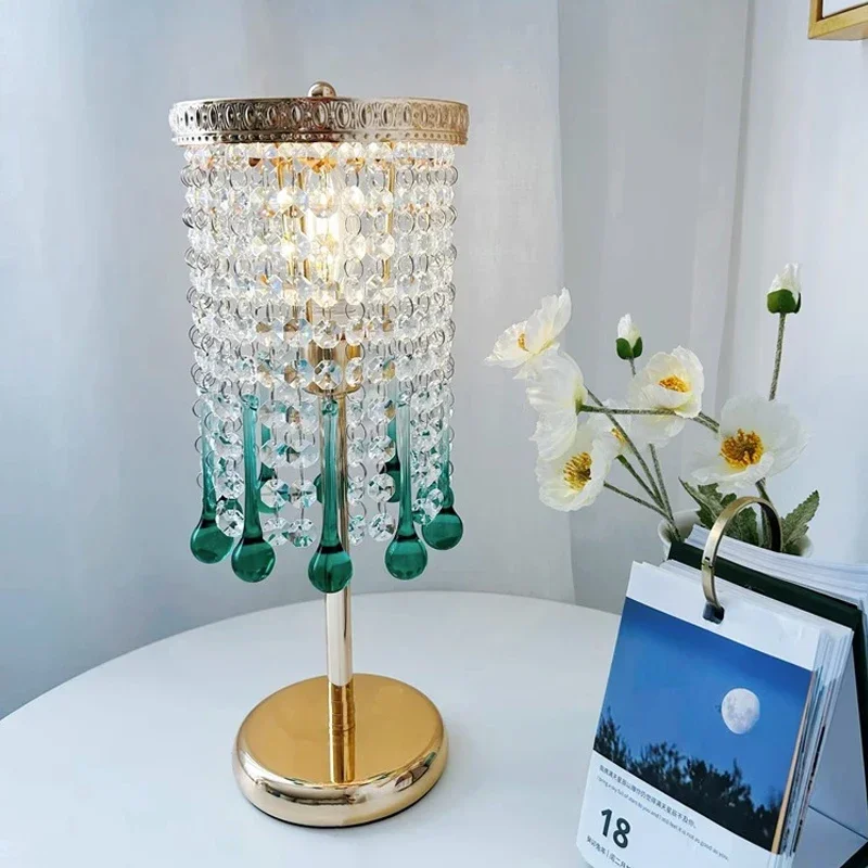 Plafonnier LED en cristal français, éclairage d'intérieur, luminaire décoratif de plafond, idéal pour un salon, une chambre à coucher ou un hôtel de luxe, diamètre max 55cm