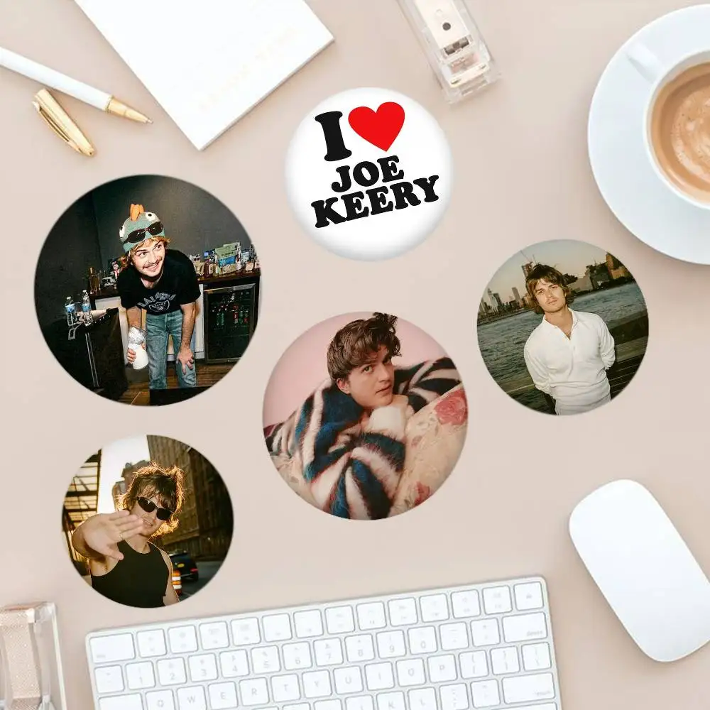 

Actor J-Joe K-Keery Button Pins Backpack Clothing Decor Brooch Badge Jewelry Gifts for Kids