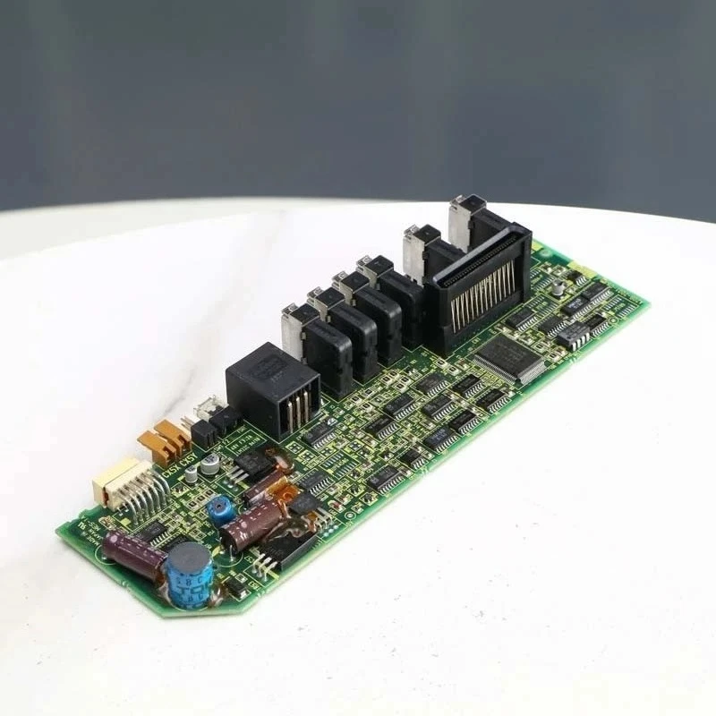 

Б/у A20B-2001-0932 A20B-2001-0933 для платы связи сервоуправления FANUC A20B-2001-0932