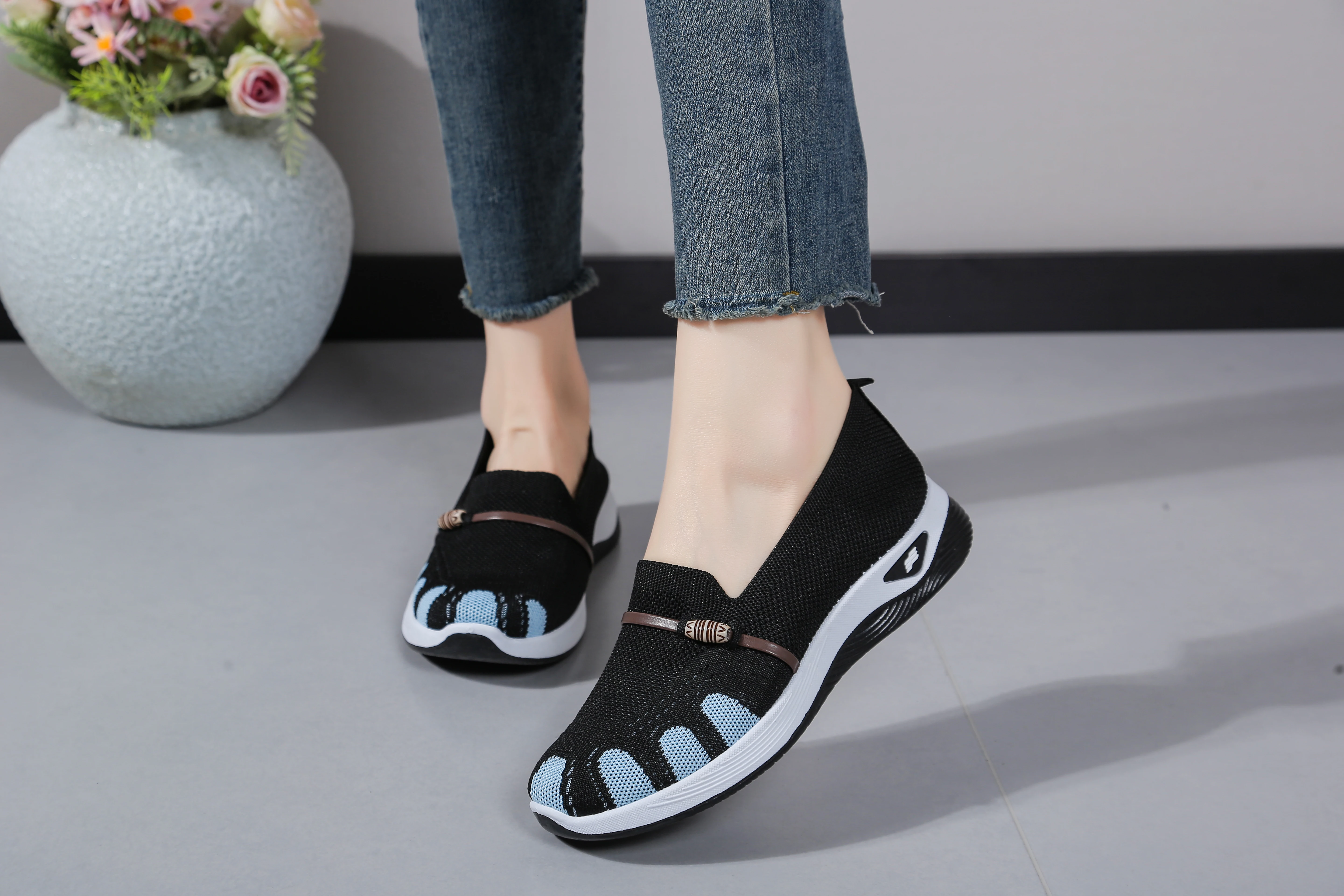 Damen Sommer 2026 Casual Sneakers EVA Ultraleichte Weiche Einlegesohle Damen Arbeitsschuhe Atmungsaktiv Bequem für Tägliches Gehen – Detail 8