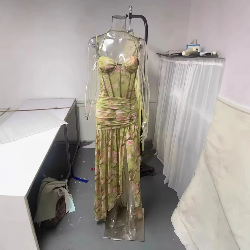 

Summer 2025 Women's Sexy Sling Floral Print Beach Dress High Waist with Slit Slimming Vacation Resort Style, Beach Dress