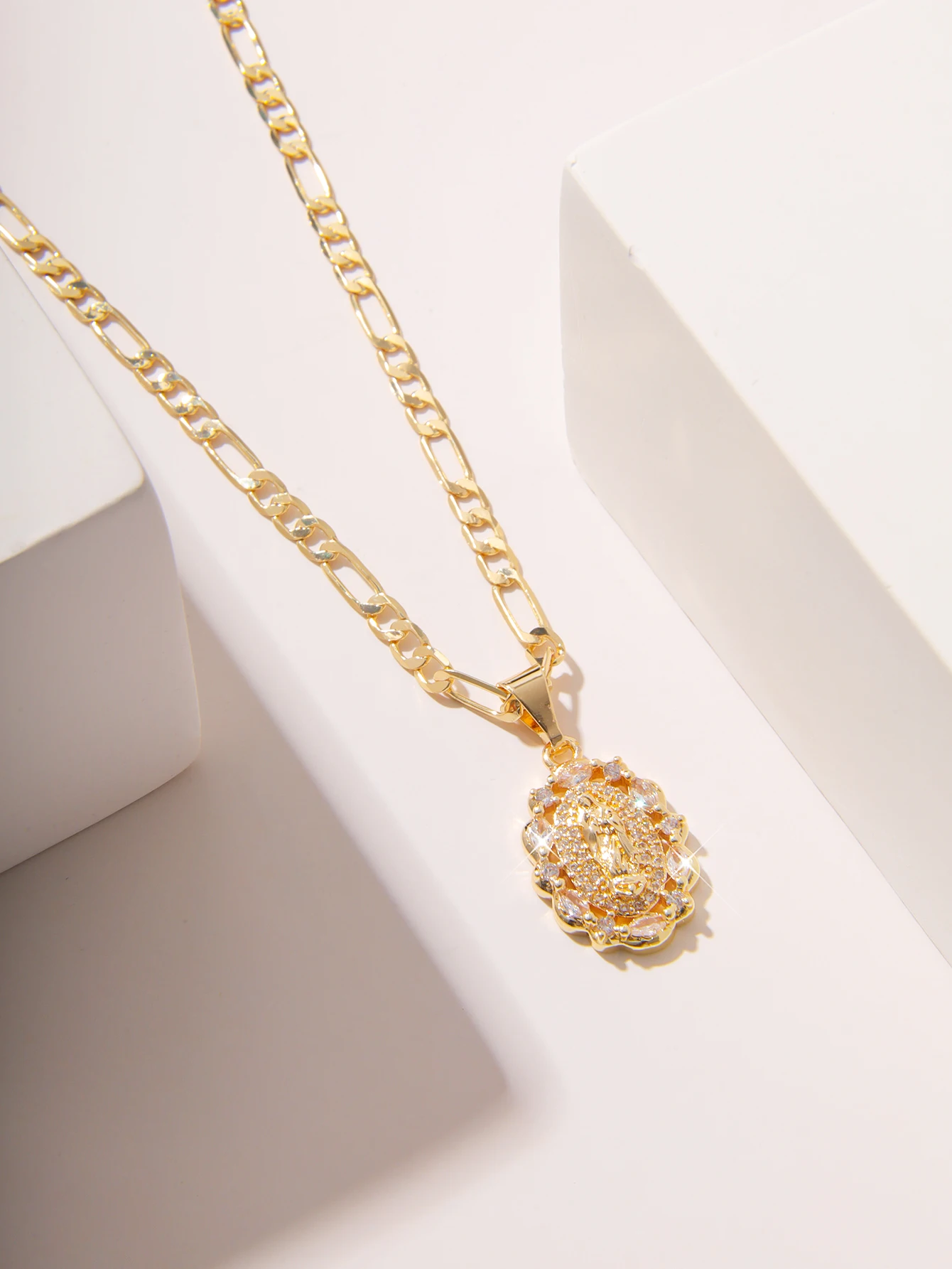 FanSibao new gold-plated zircon religious pendant accessory with retro temperament and versatile stainless steel chain