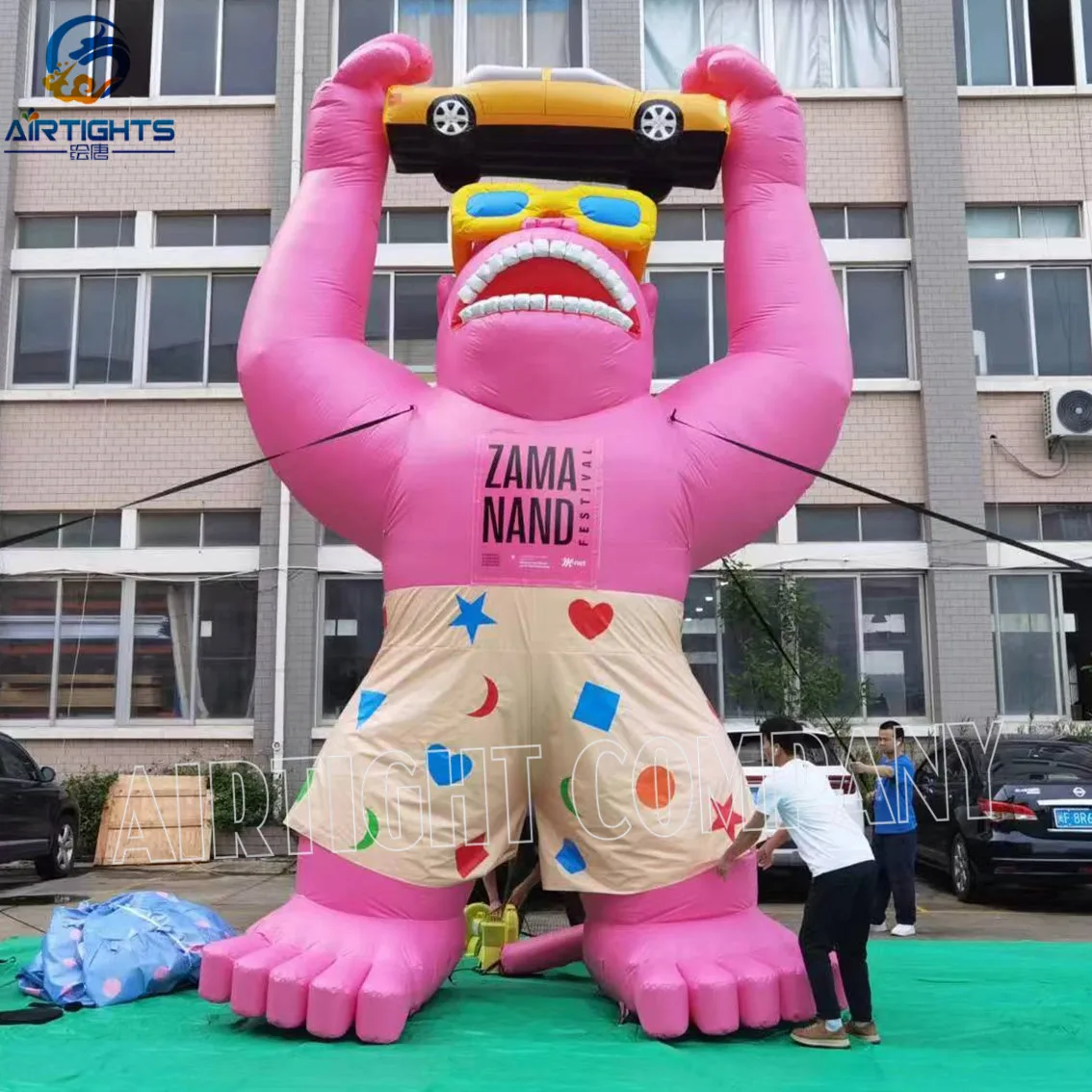 Factory Sale Custom Printing Holding Car Pink Inflatable Gorilla Balloon for Promotion