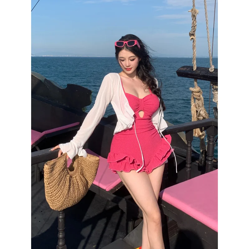 

New Pure Desire Red Strap One-Piece Swimsuit for Women Plus SizemmRuffled resort-style slimming hot spring swimsuit