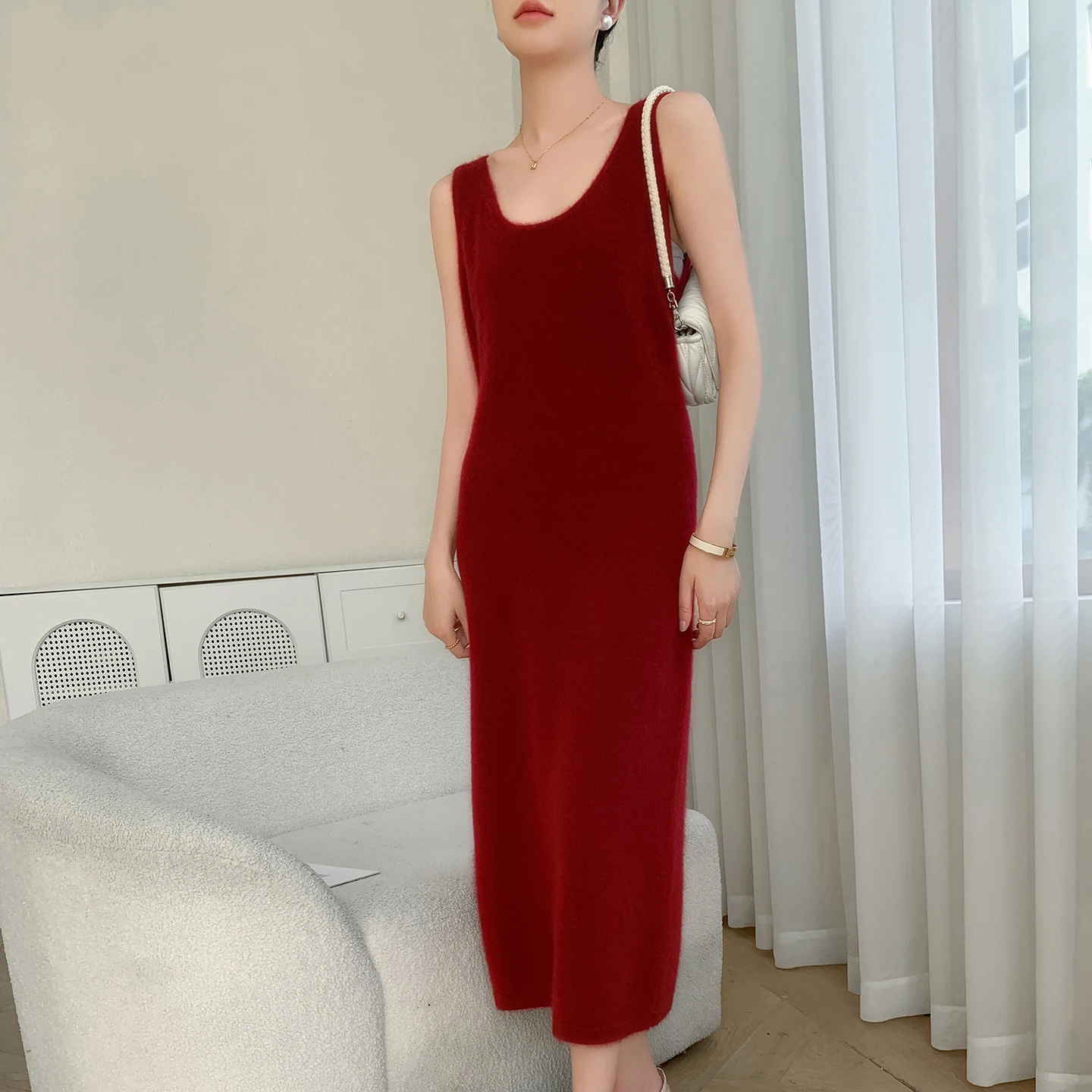 

Новая женская юбка из 100% чистого кашемира с длинными бретелями, повседневный однотонный вязаный свитер, свободный пуловер с U-образным вырезом, длинные внутренние топы