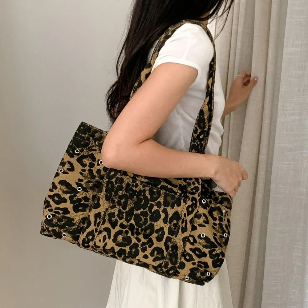 

2025 Autumn Canvas Leopard Shoulder Bags Large Capacity Casual Bucket Tote Bags Vintage Commuter Womens Bag